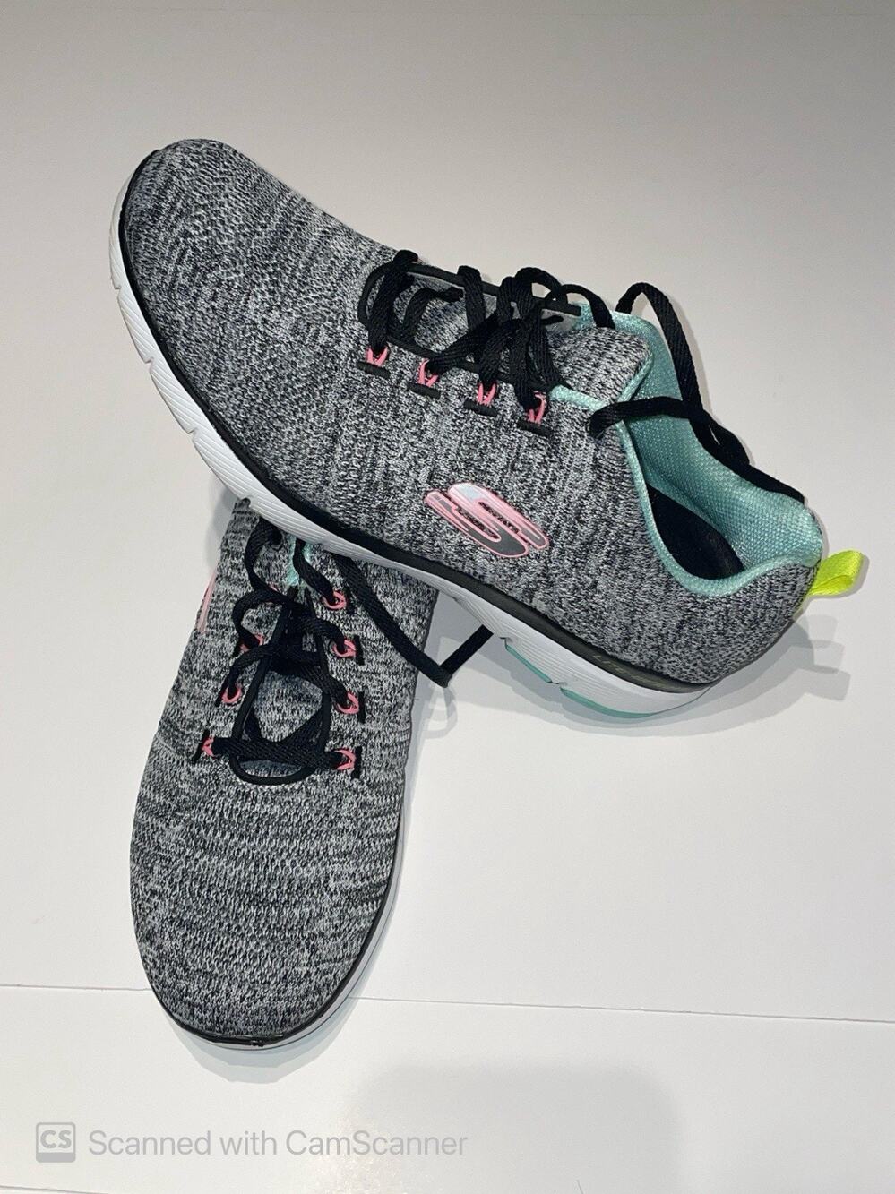 SKECHERS Air-Cooled Memory Foam Women’s Gray Low Top Lace-Up Sneakers 13077